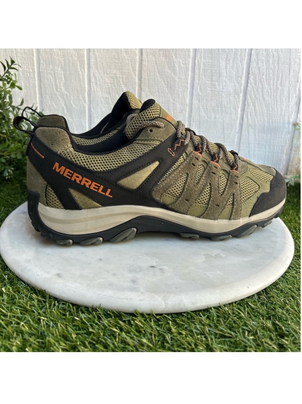 Merrell Accentor 3 Boots Mens 11 Olive Herb Mid Top
Hiking Shoes